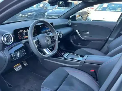 Photo 20 Mercedes Classe A 200 d AMG Line