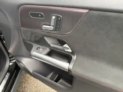 Photo 18 Mercedes EQA 250+ AMG Line