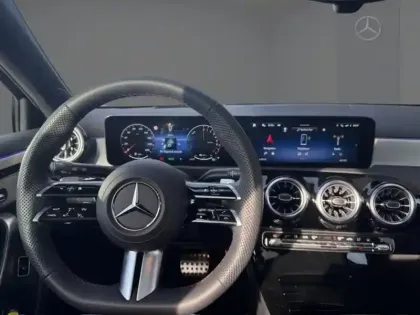 Photo 9 Mercedes Classe A 250 e Hybrid EQ AMG Line