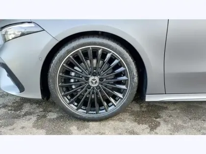 Photo 8 Mercedes Classe A 200 d Star Edition