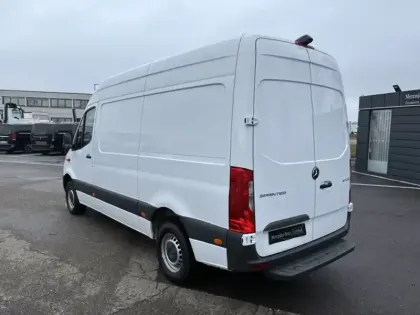 Photo 27 Mercedes Sprinter 317 CDI 37 L2H2 12M3 170CH BVA