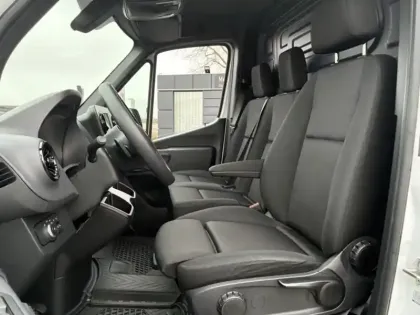 Photo 10 Mercedes Sprinter 317 CDI 37 L2H2 12M3 170CH BVA