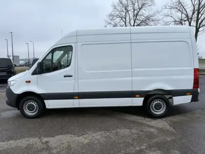 Photo 9 Mercedes Sprinter 317 CDI 37 L2H2 12M3 170CH BVA
