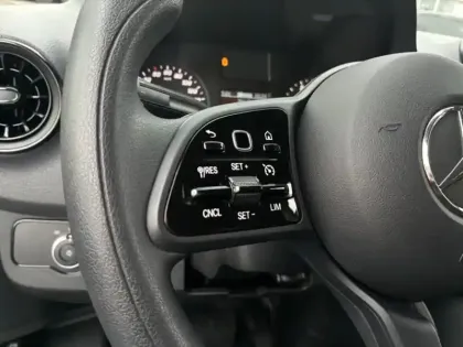 Photo 25 Mercedes Sprinter 317 CDI 37 L2H2 12M3 170CH BVA