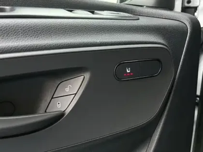 Photo 18 Mercedes Sprinter 317 CDI 37 L2H2 12M3 170CH BVA