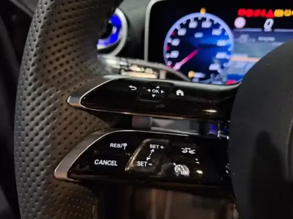 Photo 8 Mercedes Classe GLC GLC 220 d 4MATIC AMG Line