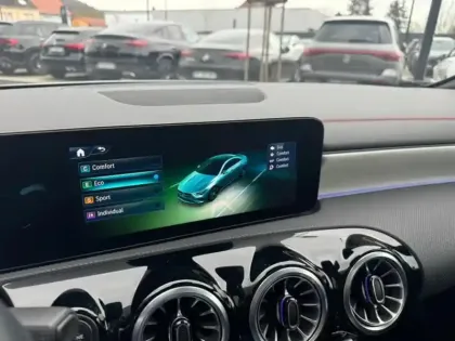 Photo 58 Mercedes CLA  220 d Coupé