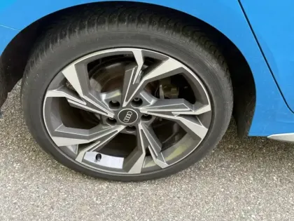 Photo 8 Audi A3 Gén. IV Ph1 S line 5