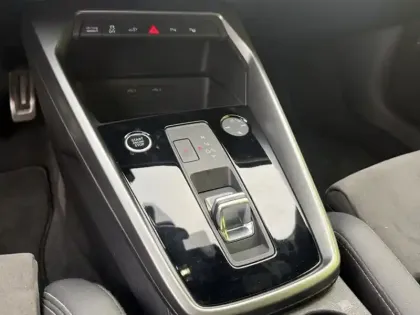 Photo 13 Audi A3 Gén. IV Ph1 S line 5