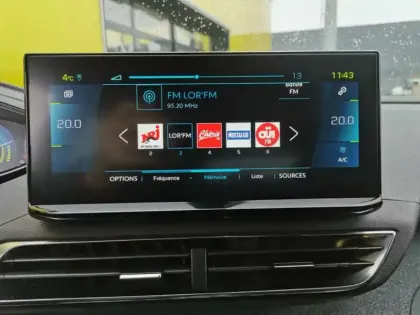 Photo 23 Peugeot 3008 Hybrid 225 Allure Pack 1.6 224