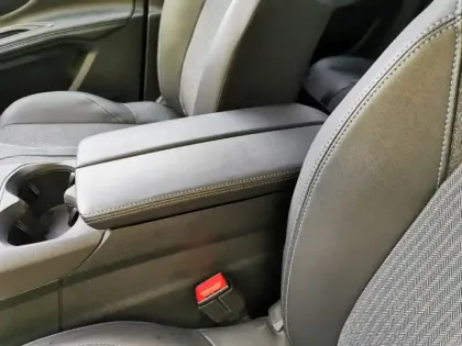 Photo 35 Peugeot 3008 Hybrid 225 Allure Pack 1.6 224