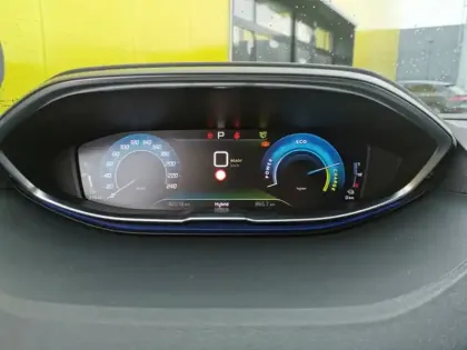 Photo 17 Peugeot 3008 Hybrid 225 Allure Pack 1.6 224