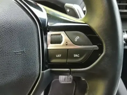 Photo 44 Peugeot 3008 Hybrid 225 Allure Pack 1.6 224