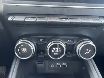 Photo 13 Mitsubishi Colt Gén. VIII Ph1 Business 5