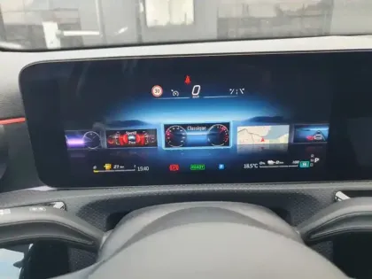 Photo 15 Mercedes Classe A 250 e Hybrid EQ AMG Line