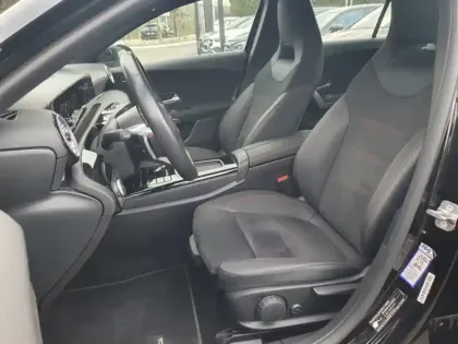 Photo 31 Mercedes Classe A Gén. IV (W177) Ph2 AMG Line 5