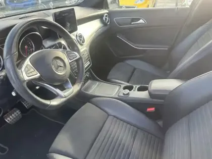 Photo 15 Mercedes GLA 180 Fascination