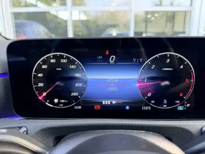 Photo 7 Mercedes Classe A 180 d AMG Line