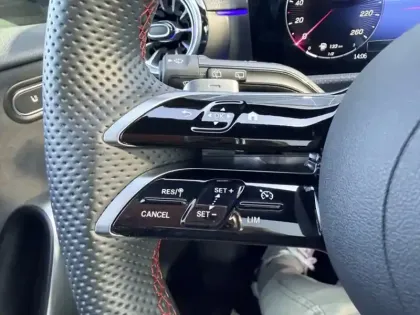 Photo 19 Mercedes Classe A 180 d AMG Line