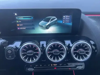 Photo 14 Mercedes GLA 200 d AMG Line