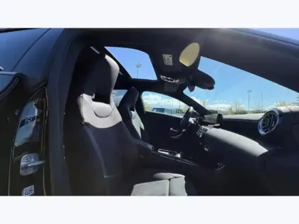 Photo 14 Mercedes CLA  200 d Shooting Brake AMG L