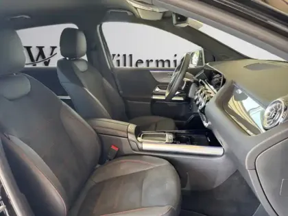 Photo 17 Mercedes Classe B 200 AMG Line