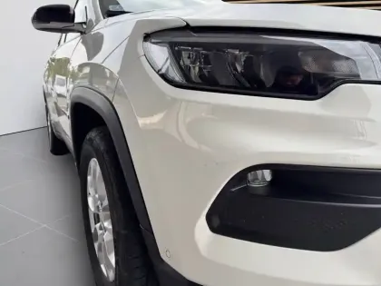 Photo 8 Jeep Compass Limited Plug-In Hybrid 4Xe
