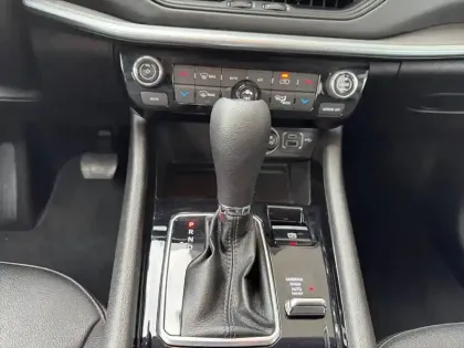 Photo 13 Jeep Compass Limited Plug-In Hybrid 4Xe