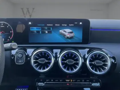 Photo 14 Mercedes Classe A 200 d AMG Line