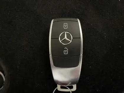 Photo 12 Mercedes Classe A 200 d AMG Line