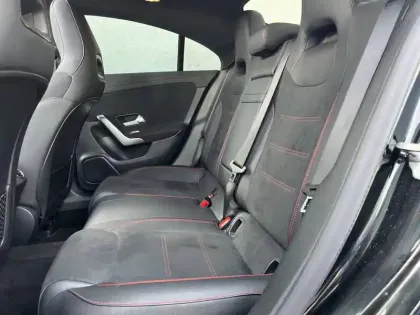 Photo 6 Mercedes CLA  220 d Coupé AMG Line