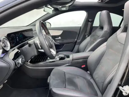 Photo 27 Mercedes CLA  220 d Coupé AMG Line