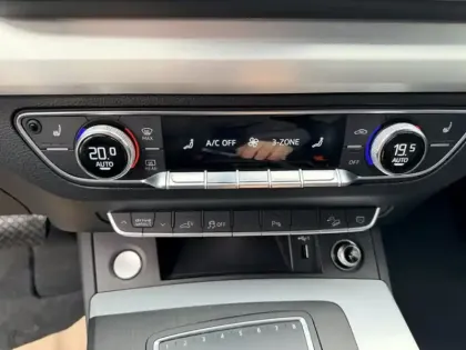 Photo 9 Audi Q5 55 TFSI e quattro S line