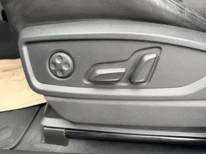 Photo 17 Audi Q5 55 TFSI e quattro S line