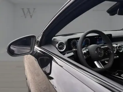 Photo 18 Mercedes Classe A 250 e Hybrid EQ AMG Line