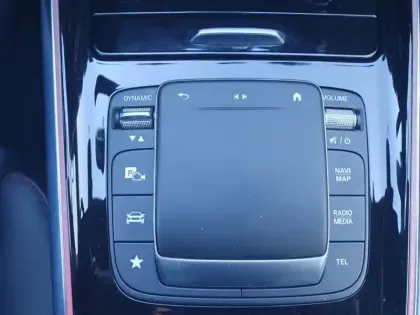 Photo 15 Mercedes GLA 250 e AMG Line