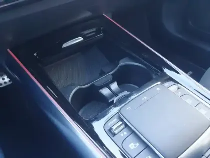 Photo 12 Mercedes GLA 250 e AMG Line