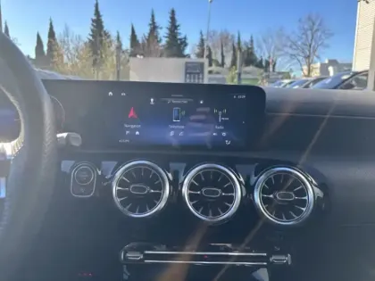 Photo 18 Mercedes Classe A 180 d AMG Line