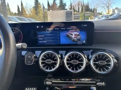 Photo 17 Mercedes Classe A 180 d AMG Line