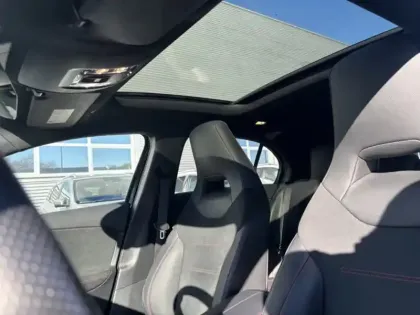 Photo 12 Mercedes Classe A 180 d AMG Line