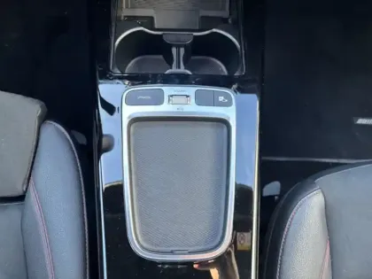 Photo 16 Mercedes Classe A 180 d AMG Line