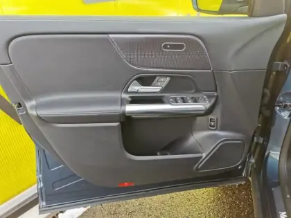 Photo 23 Mercedes GLA 250 e Business Line 8 G-DCT