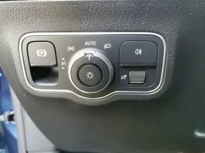 Photo 20 Mercedes GLA 250 e Business Line 8 G-DCT