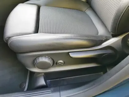 Photo 21 Mercedes GLA 250 e Business Line 8 G-DCT