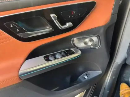 Photo 14 Mercedes Classe GLC GLC 220 d 4MATIC AMG Line