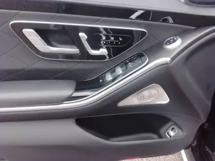 Photo 5 Mercedes CLA 580 e Berline AMG Line