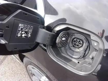 Photo 7 Mercedes CLA 580 e Berline AMG Line