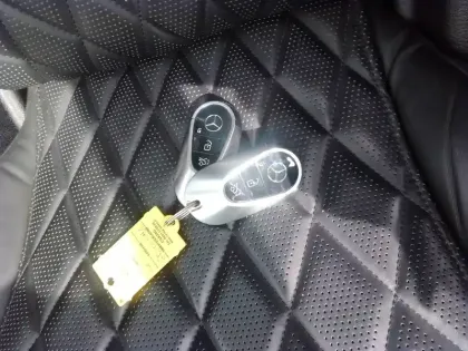 Photo 9 Mercedes CLA 580 e Berline AMG Line