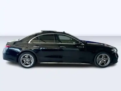 Photo 49 Mercedes CLA 580 e Berline AMG Line