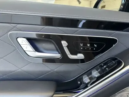 Photo 57 Mercedes CLA 580 e Berline AMG Line